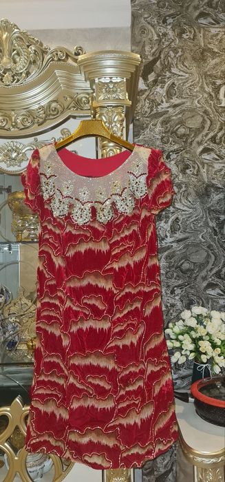 Продается платье со штанами.