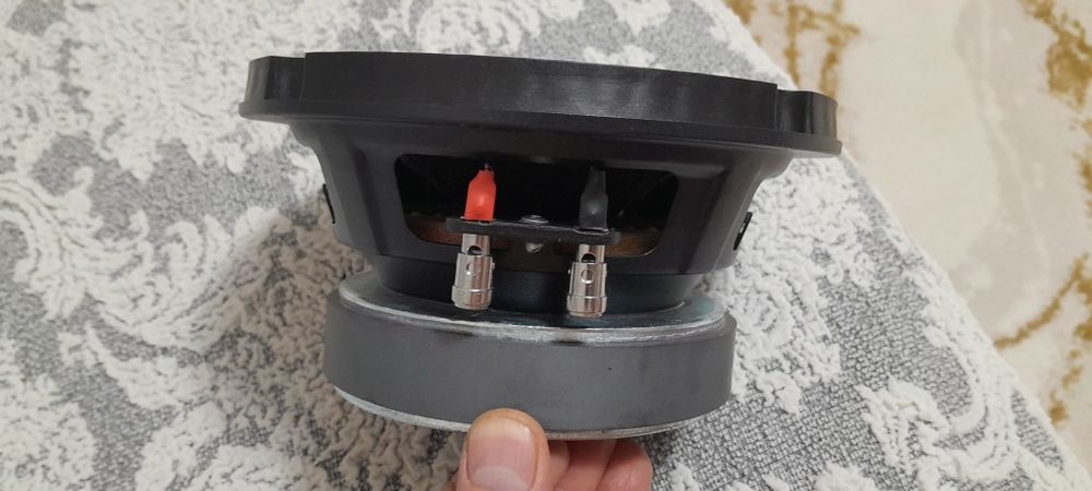 Продам мидбас. В количестве 2шт.