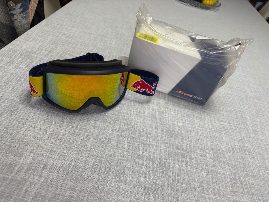 Ochelari Red Bull Spect nou-nouți – sigilați, model nou 2025