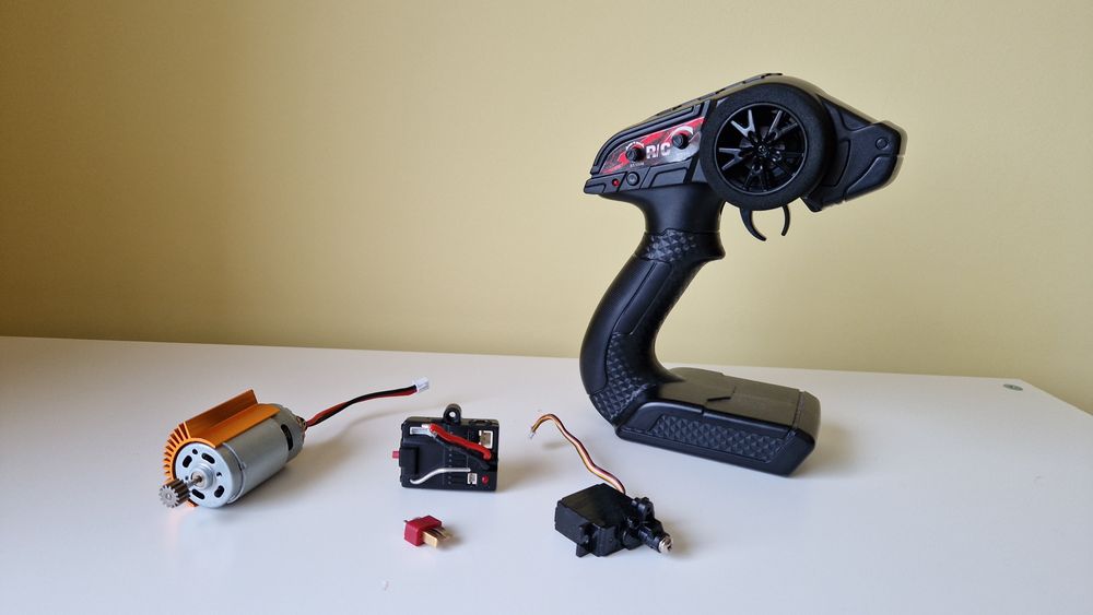 Четков Мотор RC390, ESC, Серво, Трансмитер