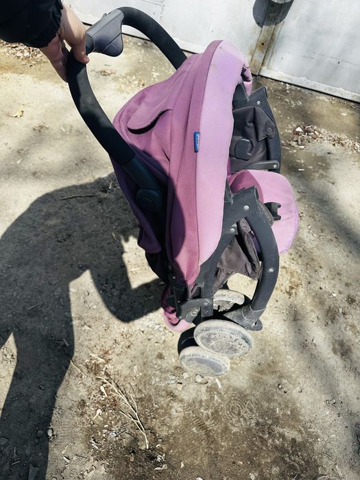 Продам коляску Чико