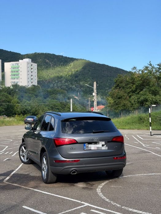 Se vinde Audi Q5 2.0 Tdi  sau schimb cu toyota hilux