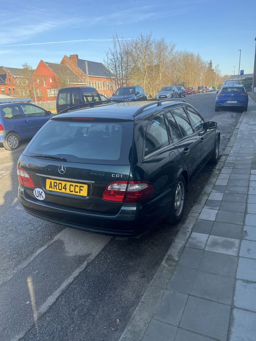 Mercedes Benz E270