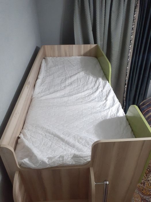 Продам кровать чердак