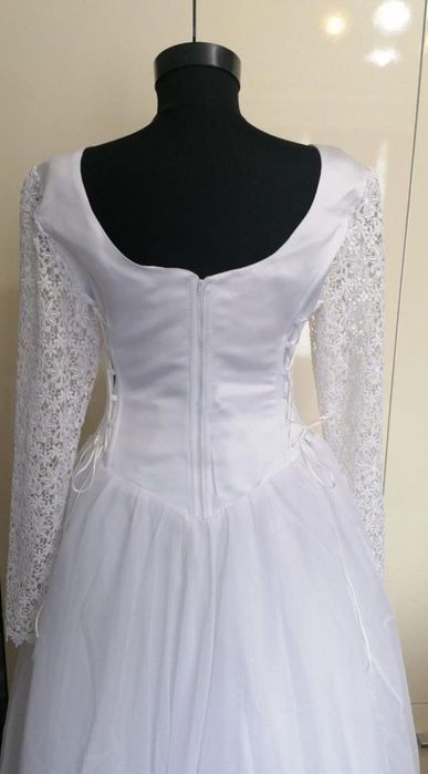 O frumoasă rochie elegantă.