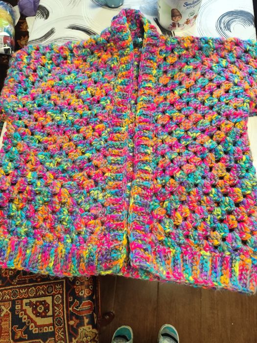 Cardigan croșetat manual