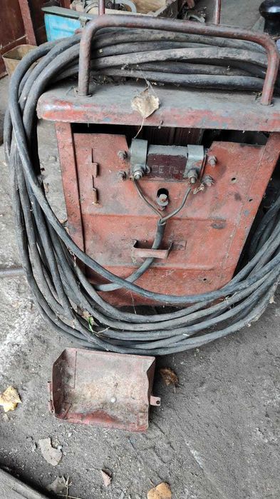 Сварочный аппарат двухфазный.