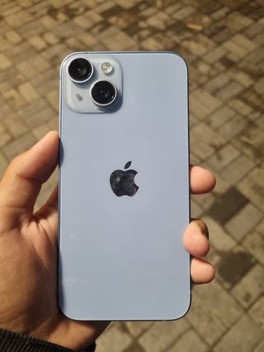 iPhone 14 голубой