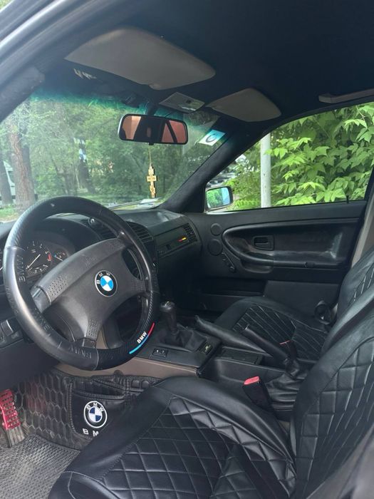 Продам BMW 318(M50B20)