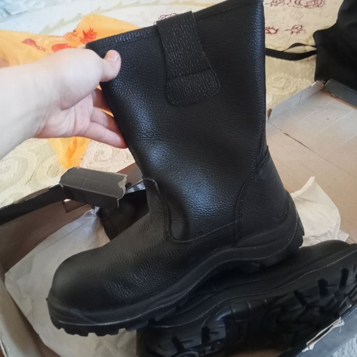 Сапоги рабочие новый