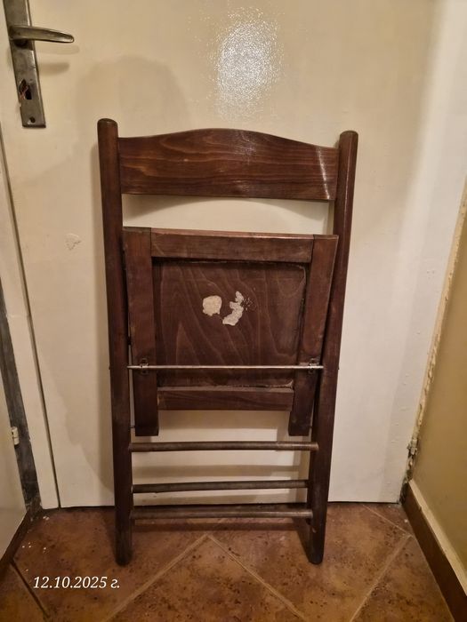 Сгъваем трапезен стол