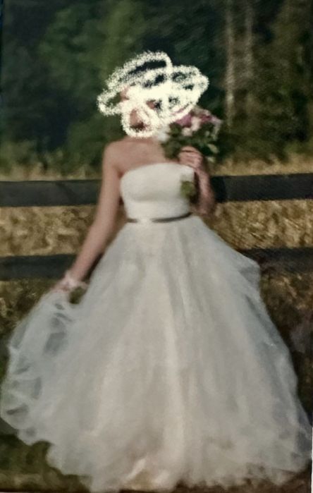 Rochie de mireasa cu corset (Divine.ro) din tulle