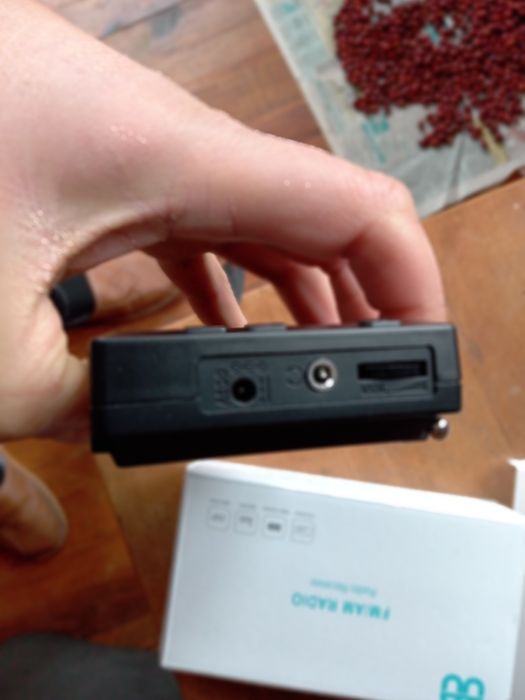 Портативно , джобно малко радио wodeke-903