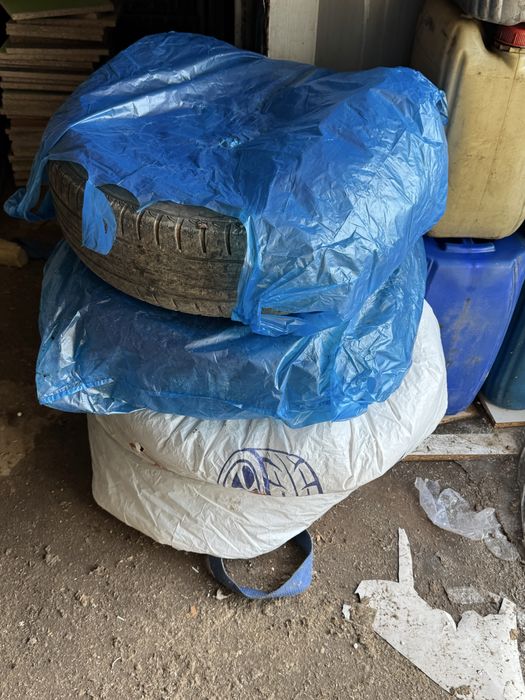 Покришка с дискам 14