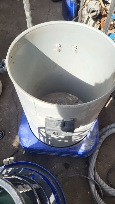 Vînd aspirator Elsea