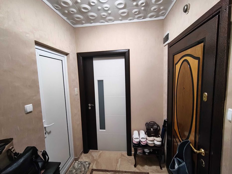 Продава се Двустаен апартамент в Търговище, Център - 60 кв.м за 1692 €/кв.м - Снимка #8