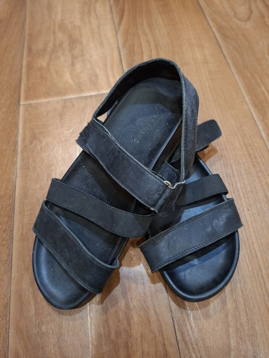 Продам мужскую кожаную сандалии  размер 41 б/у недорогой