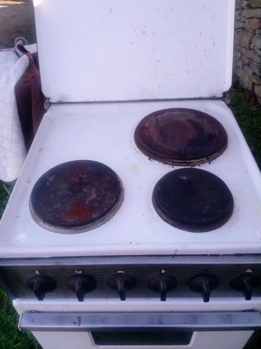 Готварска печка с фурна