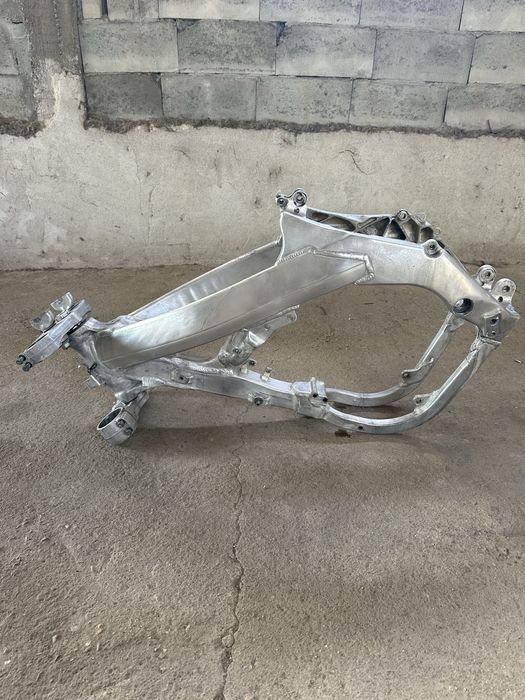 Части от CRF 450 2007(Рамка)