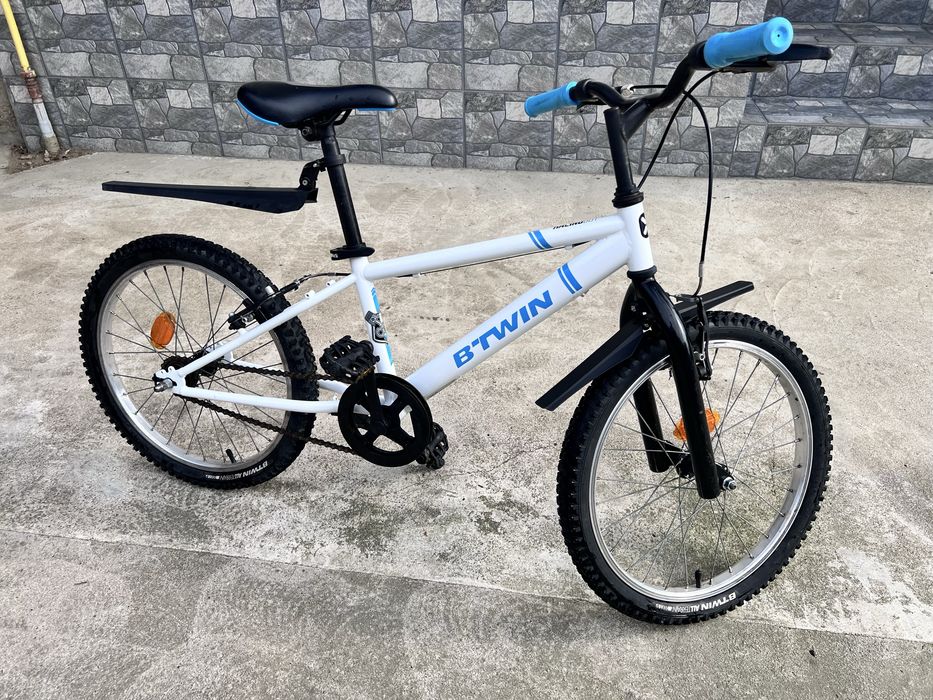 Bicicletă copii B’TWIN 20” – stare foarte bună