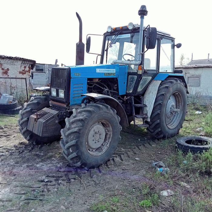 Продам трактор Беларус 1221