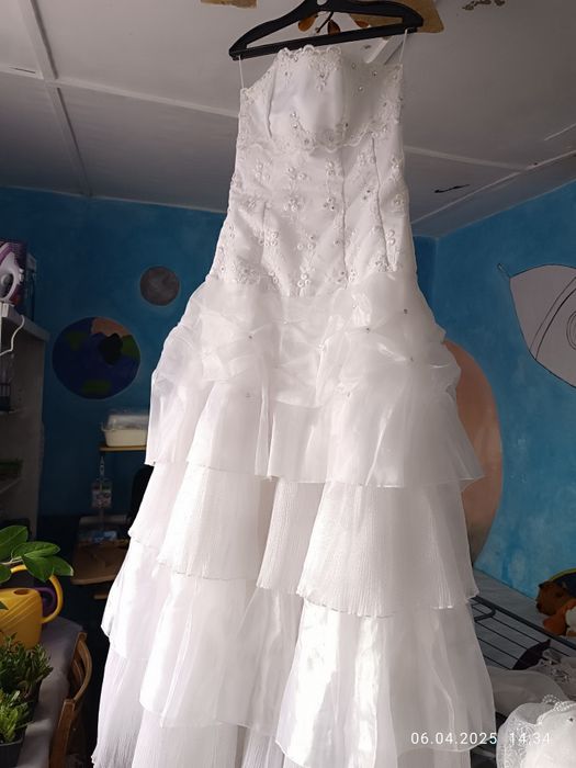 Свадебные платья б/у