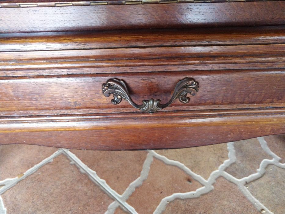 Комод стил Louis xv