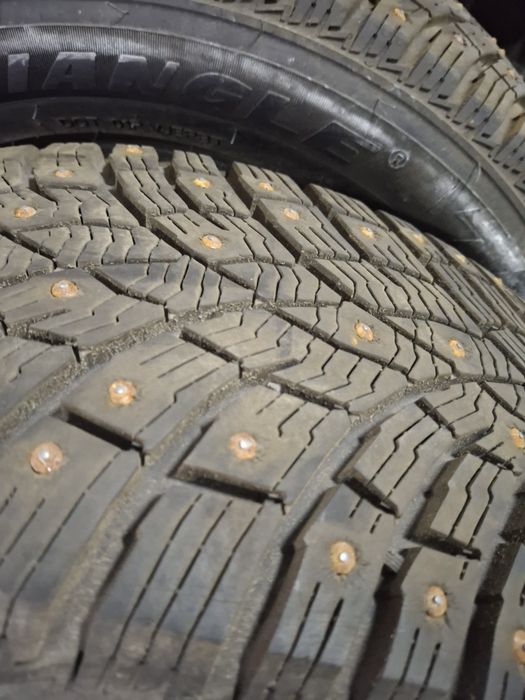 Шины шипованные 225*55R16