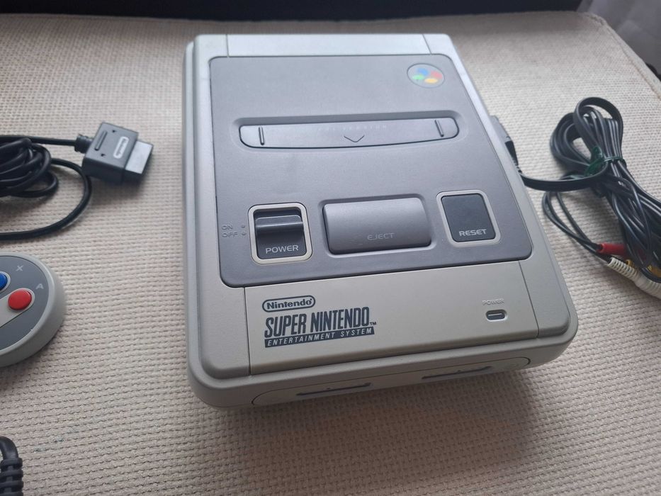 Super Nintendo/SNES modat region free si 50/60 hz