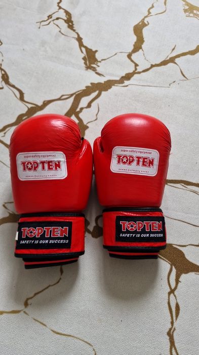 Продам боксерски перчатки