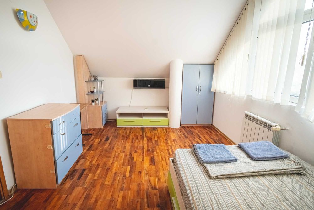 Дава се под наем Двустаен апартамент в Русе, Център - 50 кв.м за 484.5 € - Снимка #6