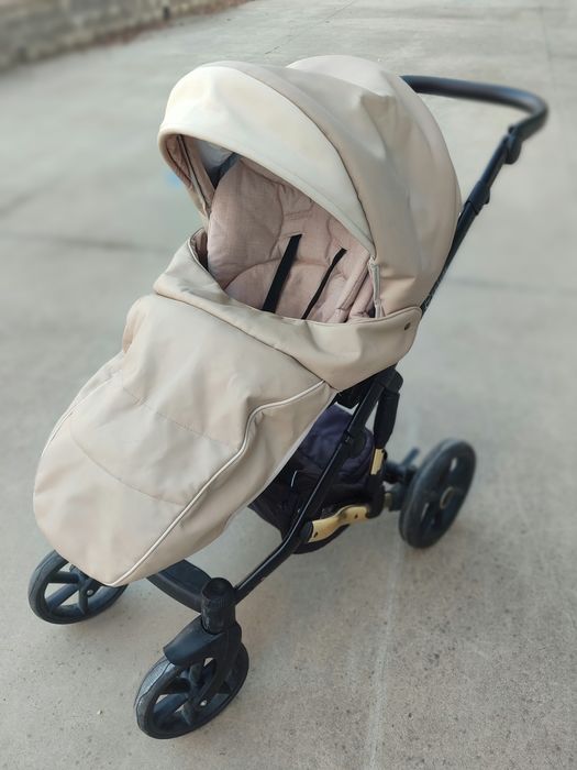 Бебешка количка / Детска количка/ Зимен и Летен кош