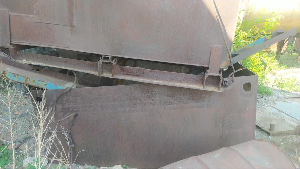 Продаю под ГСМ емкость