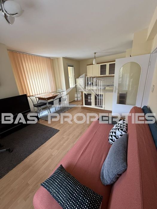 Дава се под наем Двустаен апартамент в София, Център - 60 кв.м за 698.19 € - Снимка #1