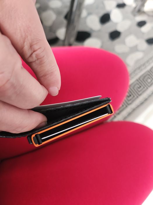 Мъжко кожено портмоне