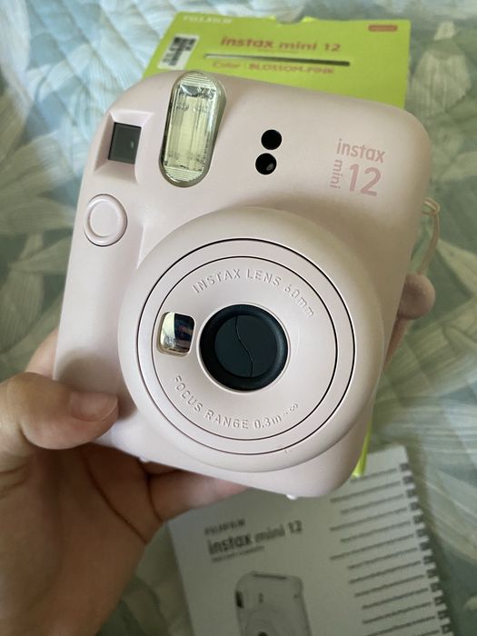 Instax mini 12 хороший