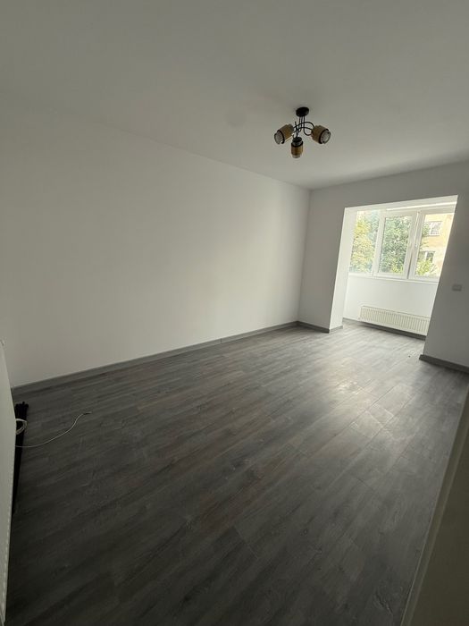 Apartament cu 3 camere in Marasesti