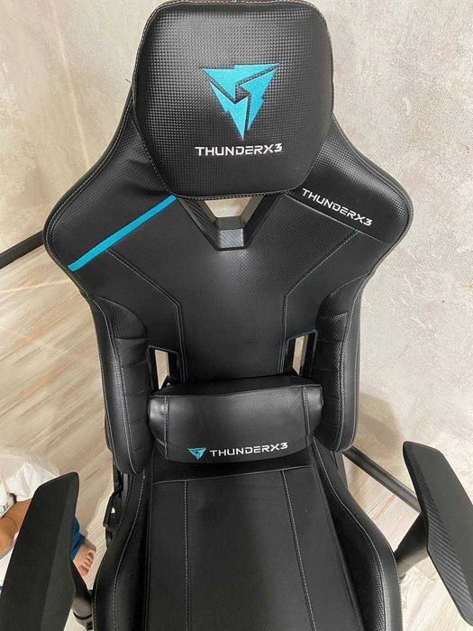 Продам кресло Thunder X3