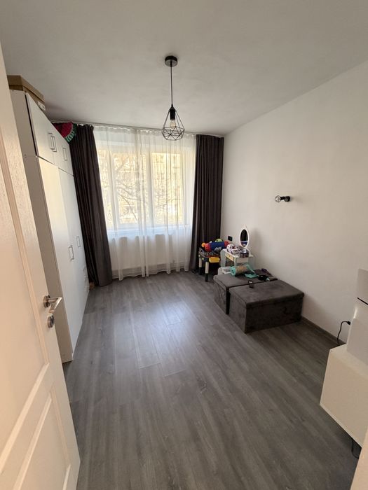 Apartament cu 4 camere