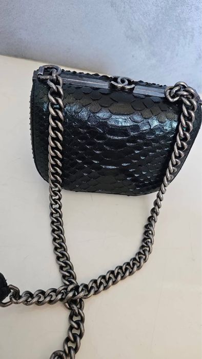 Geantă Chanel piton