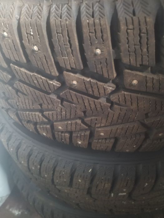 Баллоны с дисками  17  в отличном состоянии