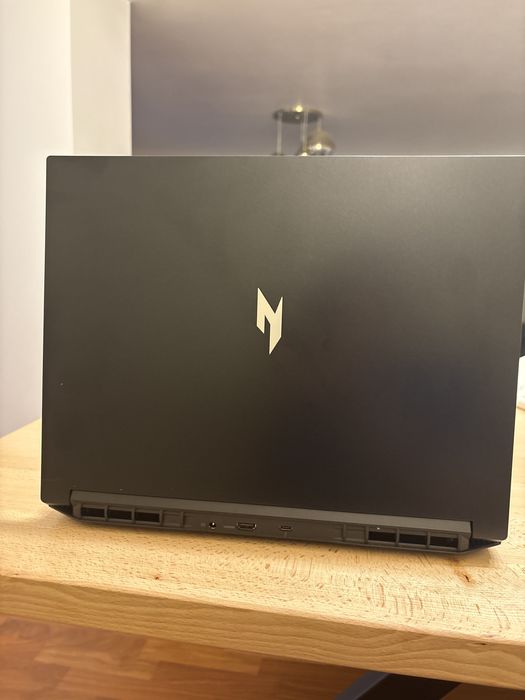 Laptop gaming NitroV16