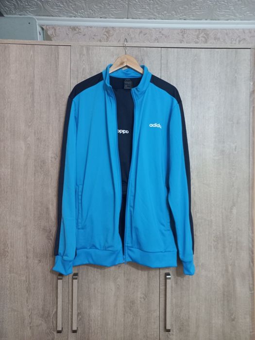 Костюм спортивный