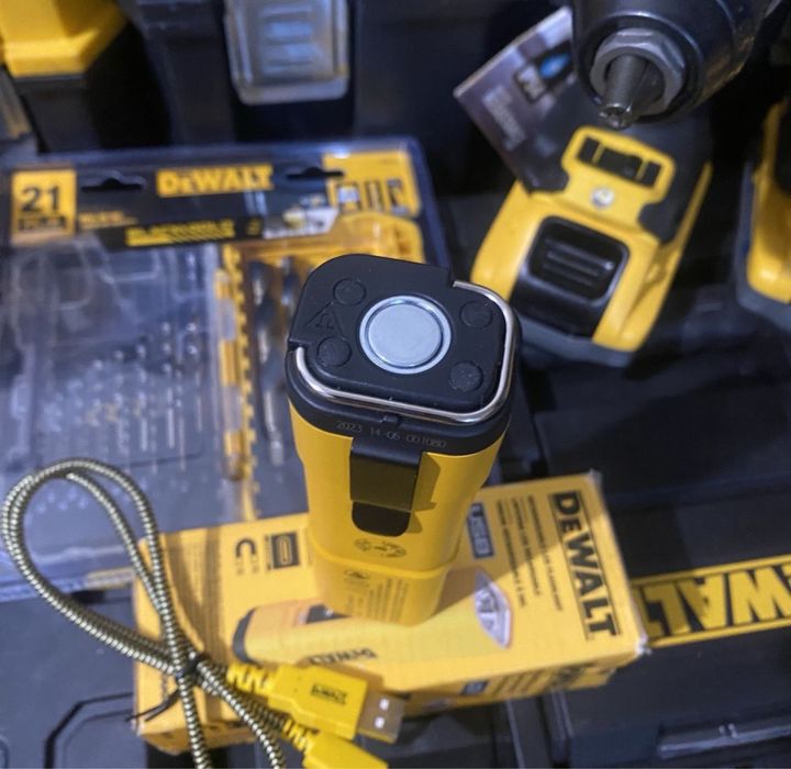 Фонари Dewalt оригинал dcl182 dcl183 dcl043