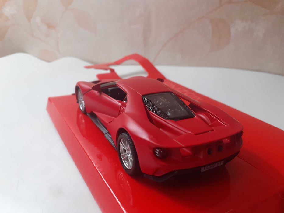 Игрушка - модель машины