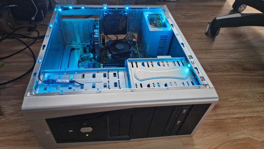 PC Gaming i5 Quad/Blue/8GB Ram/SSD 120GB/GT 730/WiFi/W11 la 300lei