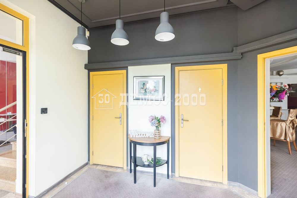 Дава се под наем Заведение в Варна, м-т Траката - 300 кв.м за 2000 € - Снимка #1