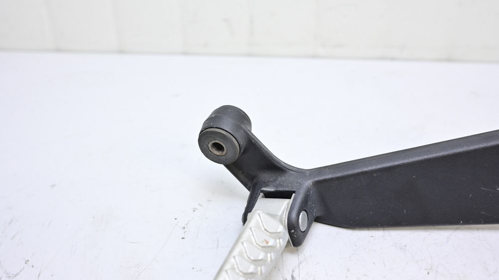 Suport Cu Scarita Spate Dreapta Aprilia RSV 1000 Mille 2001 - 2003