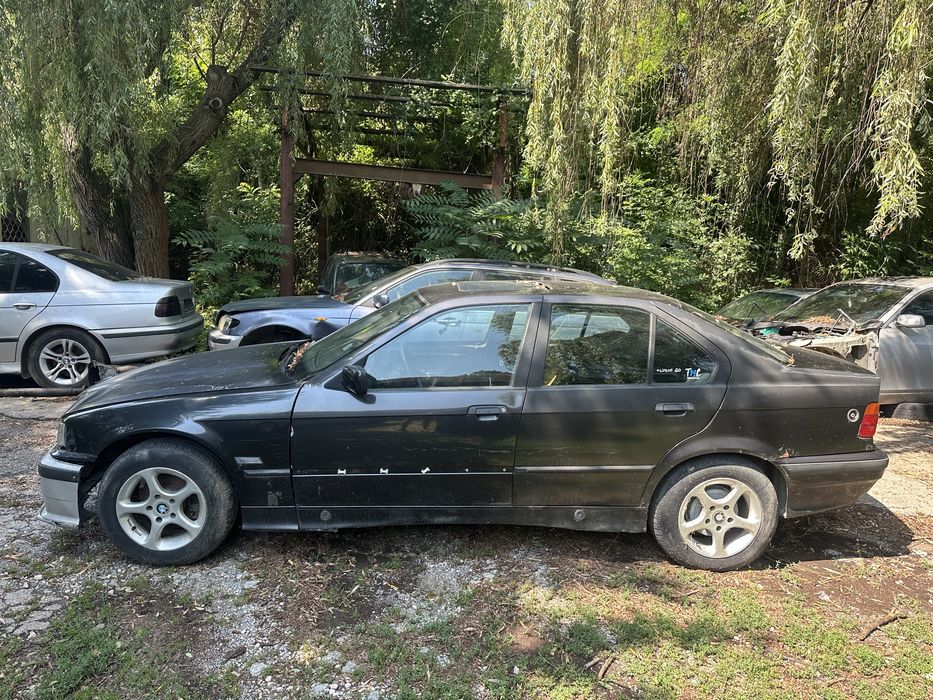 Bmw e36 318i НА ЧАСТИ