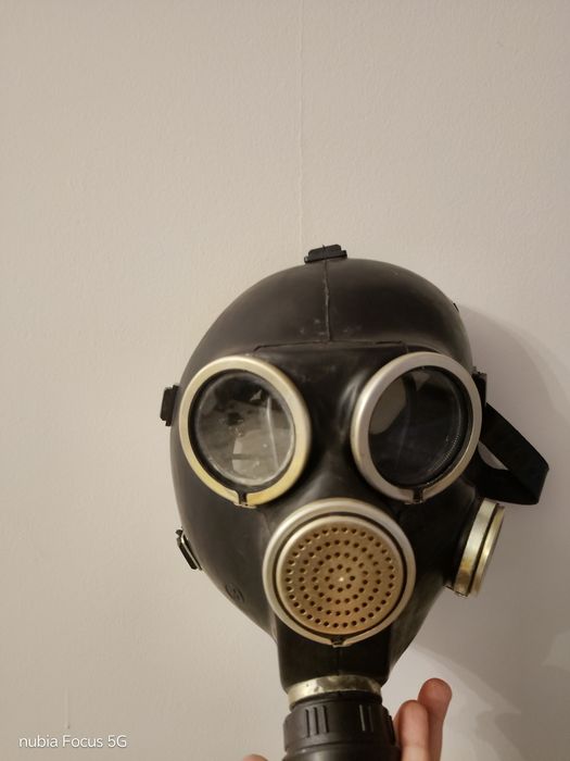 2 противогаза гп7